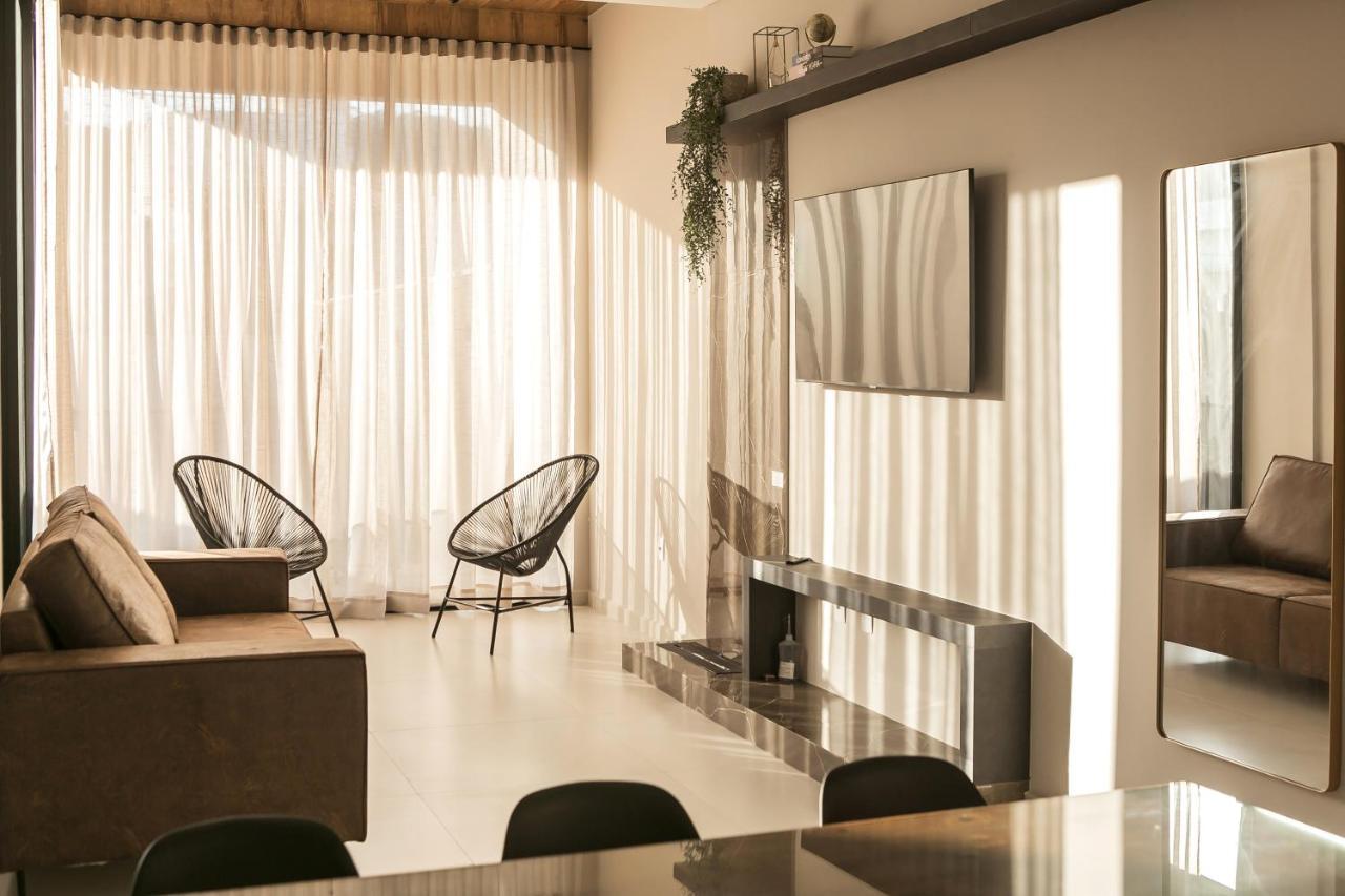 Balneário Camboriú Casa Requinte, 4 Suites , Piscina II מראה חיצוני תמונה
